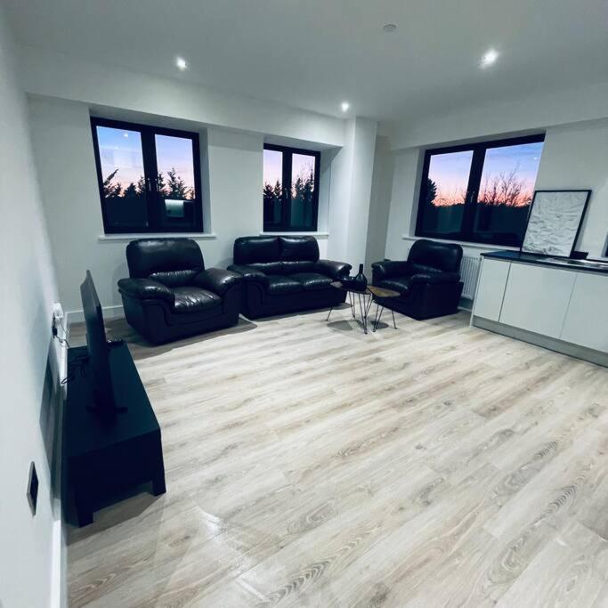 New One Bedroom Luxury Apartment In Solihull Eksteriør billede