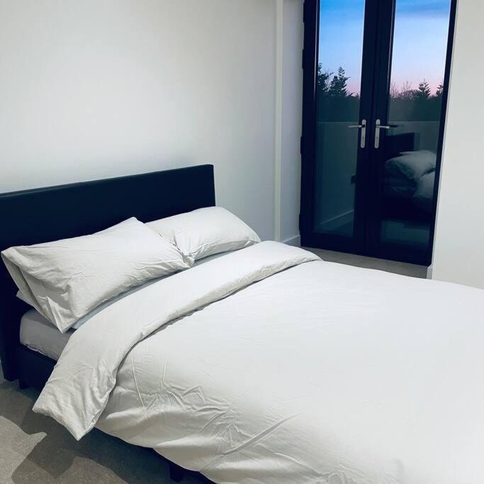 New One Bedroom Luxury Apartment In Solihull Eksteriør billede