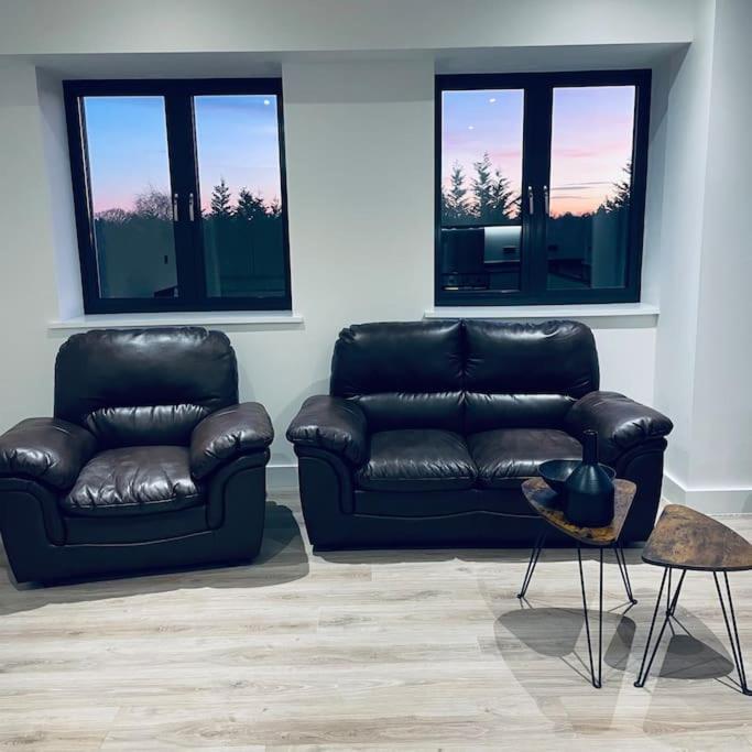 New One Bedroom Luxury Apartment In Solihull Eksteriør billede