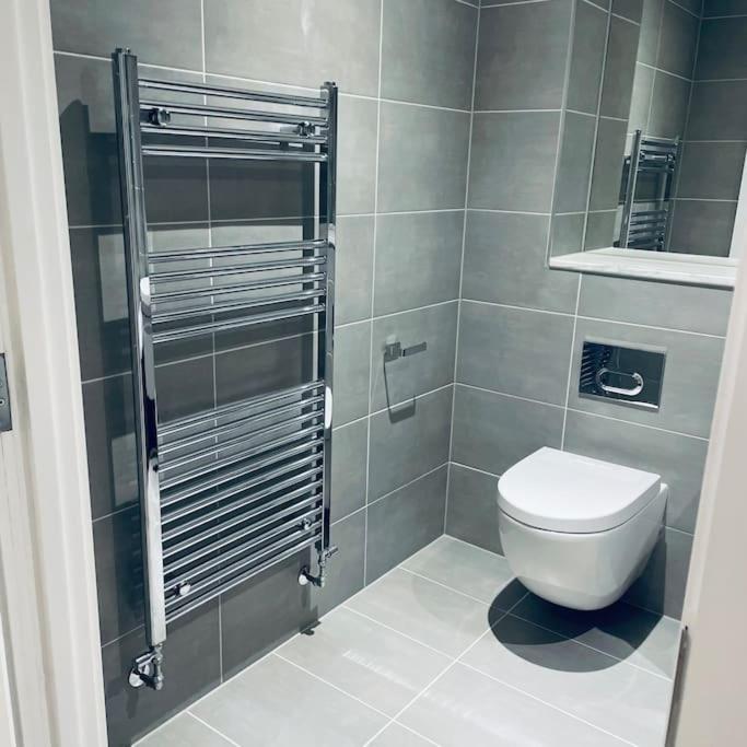 New One Bedroom Luxury Apartment In Solihull Eksteriør billede
