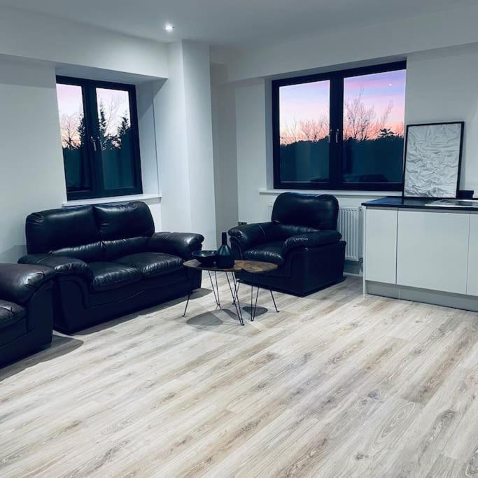 New One Bedroom Luxury Apartment In Solihull Eksteriør billede