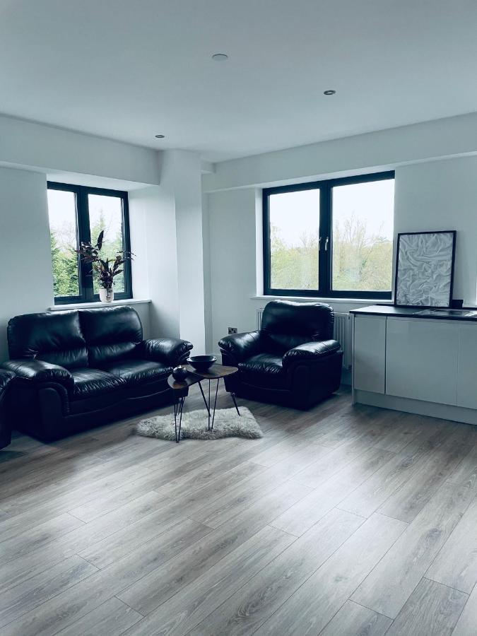 New One Bedroom Luxury Apartment In Solihull Eksteriør billede